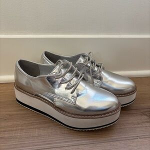 Steve Madden Gina Silver Faux Leather Metallic Oxfords